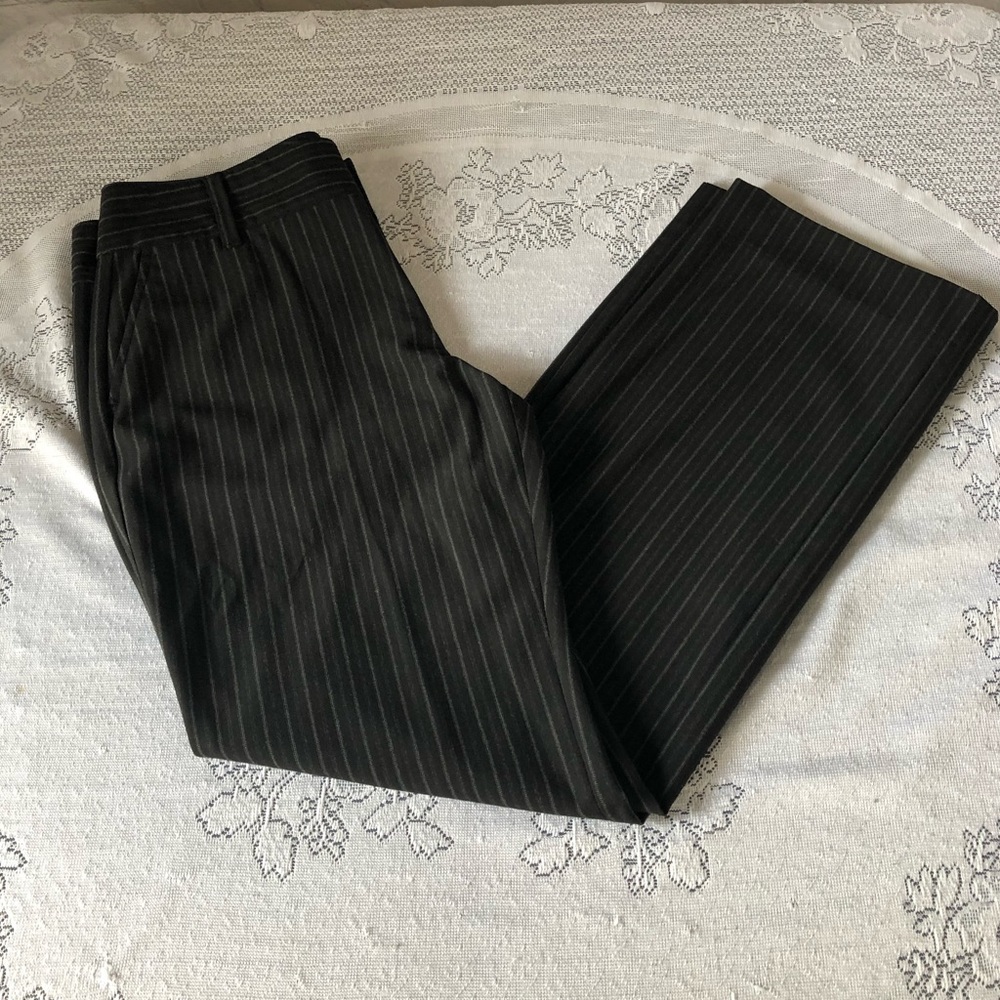 PANTS - Women's Old Navy black and white pinstripe slacks. Size 8 short